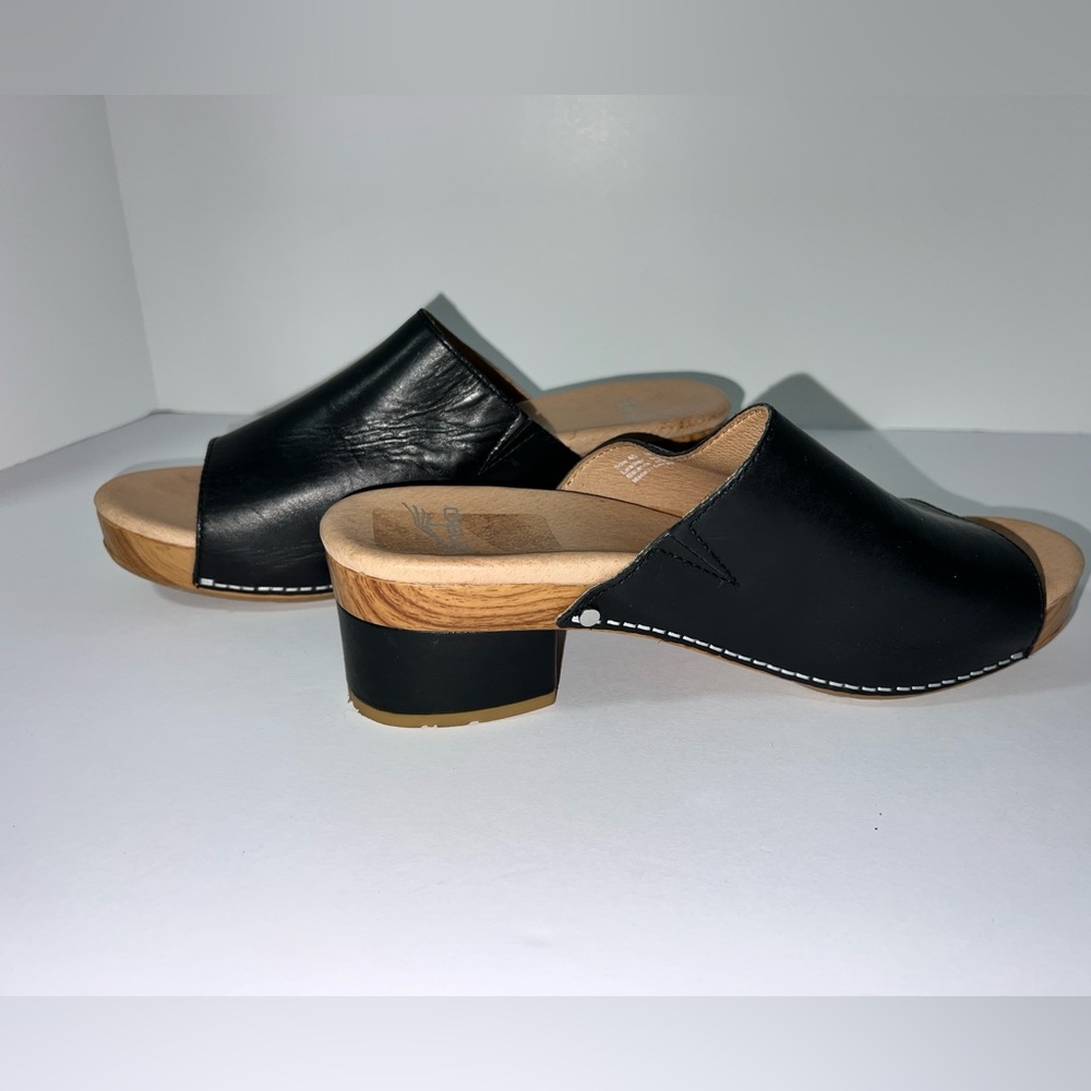 Dansko Black Leather Slide Mule Clogs Low Heel
Comfort Sandals EU 40 US 9 - Picture 10 of 13